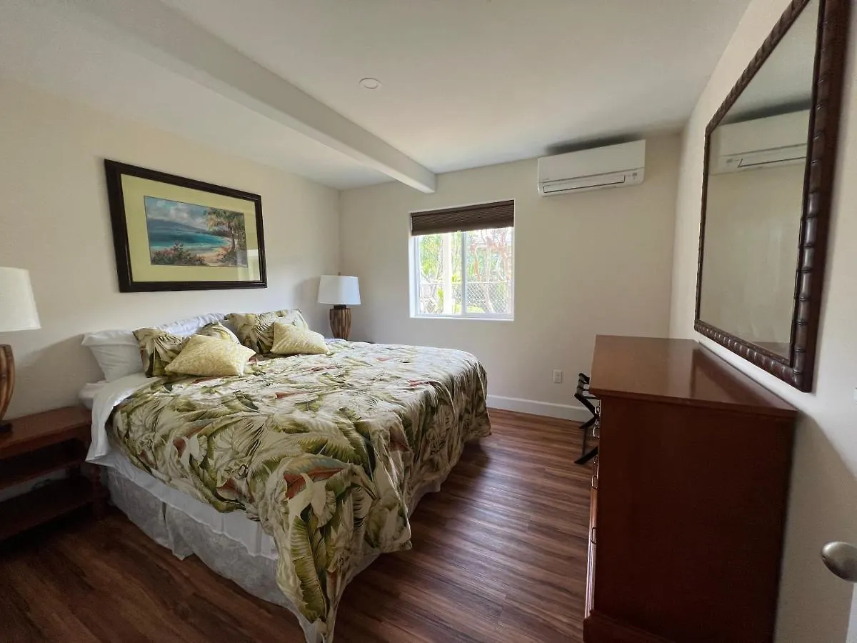 بيت للعطل Cozy Custom Vacation Home كانيوهي